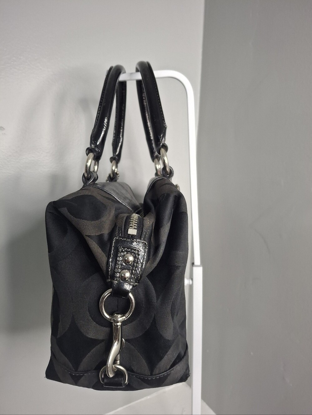 Coach Madison Op Art Sabrina Satchel Bag Black Gray Jacquard Patent Leather EUC - Picture 3 of 6